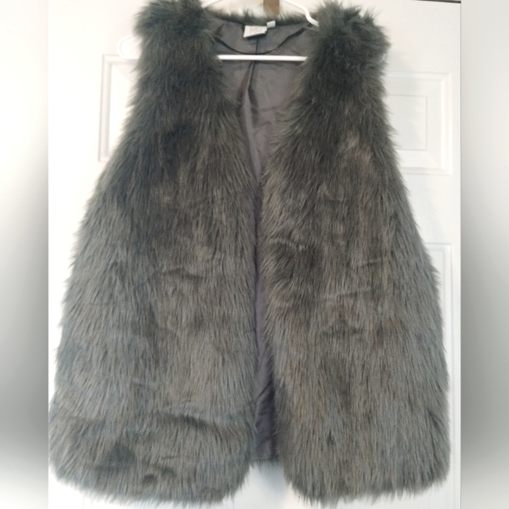 Daisy Fuentes Fur Vest